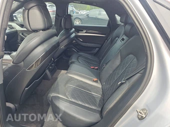 2015 Audi S8 - miniatura 12
