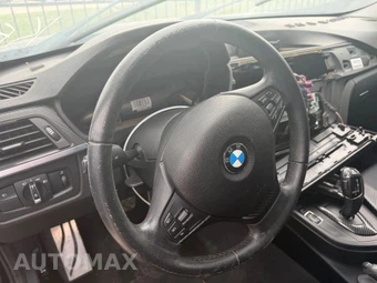 2015 BMW 3 Series Sedan 320i - miniatura 12