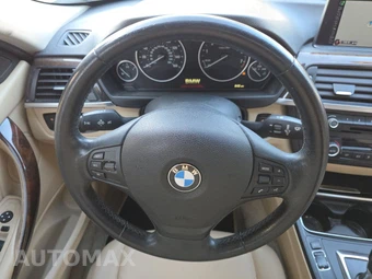 2015 BMW 3 Series Sedan 320i - miniatura 10