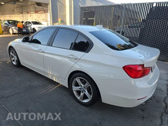 2015 BMW 3 Series Sedan 320i - miniatura 6