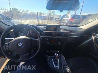 2015 BMW 3 Series Sedan 320i - miniatura 10