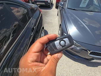 2015 BMW 3 Series Sedan 320i - miniatura 8