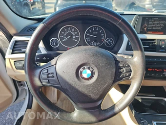 2015 BMW 3 Series Sedan 320i xDrive - miniatura 10