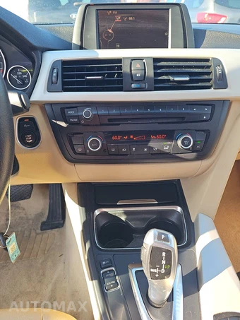 2015 BMW 3 Series Sedan 320i xDrive - miniatura 11
