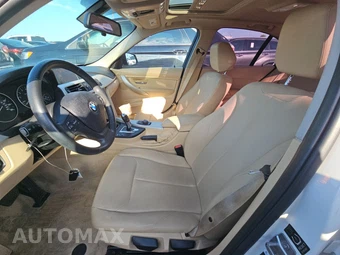 2015 BMW 3 Series Sedan 320i xDrive - miniatura 7