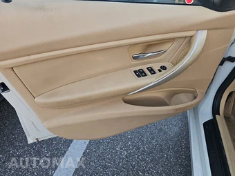 2015 BMW 3 Series Sedan 320i xDrive - miniatura 9