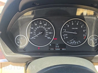 2015 BMW 3 Series Sedan 320i xDrive - miniatura 12