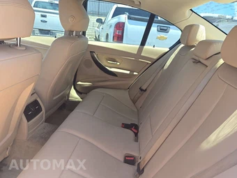 2015 BMW 3 Series Sedan 320i xDrive - miniatura 13