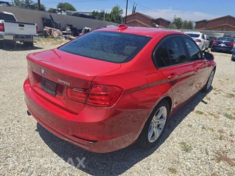 2015 BMW 3 Series Sedan 320i xDrive - miniatura 4