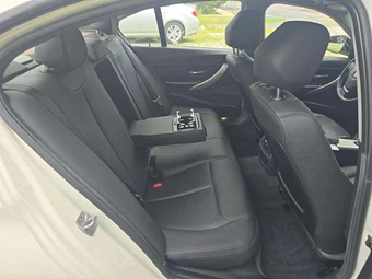 2015 BMW 3 Series Sedan 320i xDrive - miniatura 13