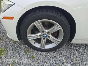 2015 BMW 3 Series Sedan 320i xDrive - miniatura 24