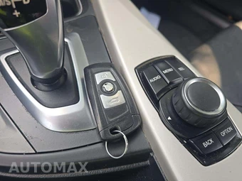 2015 BMW 3 Series Sedan 320i xDrive - miniatura 5