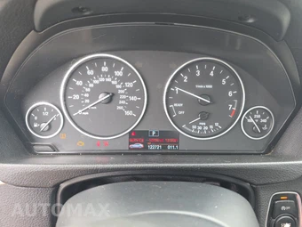 2015 BMW 3 Series Sedan 320i xDrive - miniatura 12