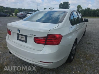 2015 BMW 3 Series Sedan 320i xDrive - miniatura 4