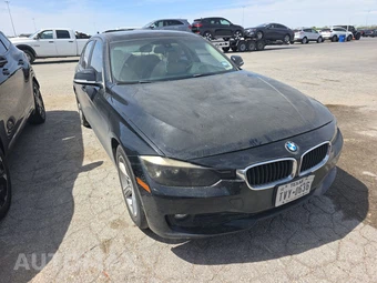 2015 BMW 3 Series Sedan 320i xDrive – miniatura 3