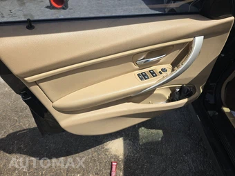 2015 BMW 3 Series Sedan 320i xDrive – miniatura 9
