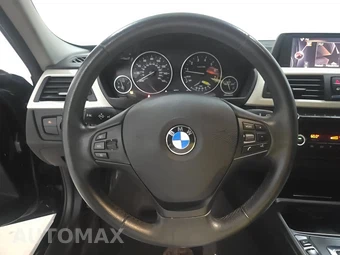 2015 BMW 3 Series Sedan 320i xDrive - miniatura 10