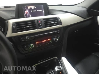 2015 BMW 3 Series Sedan 320i xDrive - miniatura 11