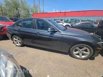 2015 BMW 3 Series Sedan 320i xDrive - miniatura 4
