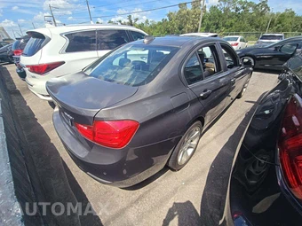 2015 BMW 3 Series Sedan 328i - miniatura 3