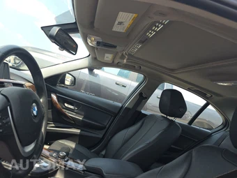 2015 BMW 3 Series Sedan 328i xDrive - miniatura 20