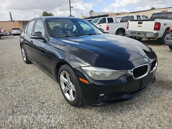 2015 BMW 3 Series Sedan 328i xDrive - miniatura 3