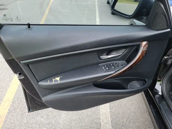 2015 BMW 3 Series Sedan 328i xDrive - miniatura 9