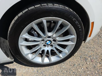 2015 BMW 5 Series Gran Turismo 535i xDrive Hatchback M SPORT LINE - miniatura 9