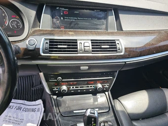 2015 BMW 5 Series Gran Turismo 535i xDrive Hatchback - miniatura 11