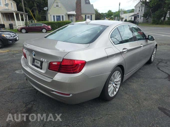 2015 BMW 5 Series Sedan 528i LUXURY LINE - miniatura 3