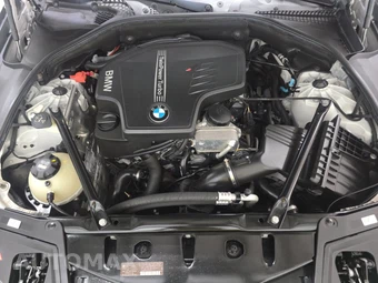2015 BMW 5 Series Sedan 528i - miniatura 15