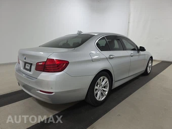 2015 BMW 5 Series Sedan 528i - miniatura 4