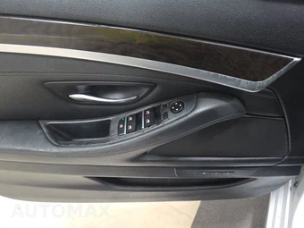 2015 BMW 5 Series Sedan 528i - miniatura 9
