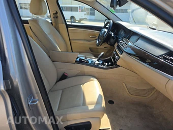 2015 BMW 5 Series Sedan 528i - miniatura 8