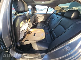 2015 BMW 5 Series Sedan 528i – miniatura 13