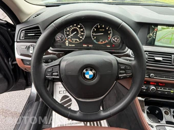 2015 BMW 5 Series Sedan 528i - miniatura 13
