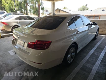 2015 BMW 5 Series Sedan 528i - miniatura 4