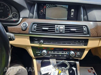 2015 BMW 5 Series Sedan 528i - miniatura 10