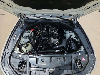 2015 BMW 5 Series Sedan 528i - miniatura 25