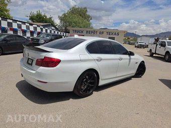 2015 BMW 5 Series Sedan 528i - miniatura 3