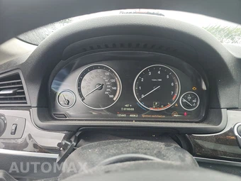 2015 BMW 5 Series Sedan 528i xDrive – miniatura 12