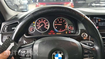 2015 BMW 5 Series Sedan 528i xDrive – miniatura 18