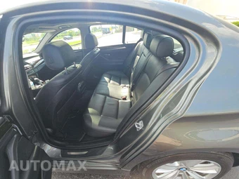 2015 BMW 5 Series Sedan 528i xDrive - miniatura 10