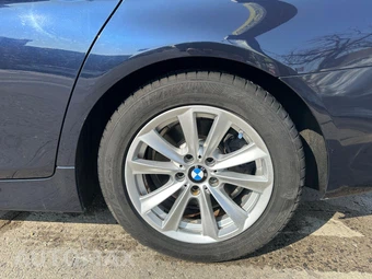 2015 BMW 5 Series Sedan 528i xDrive - miniatura 32