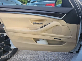 2015 BMW 5 Series Sedan 535i LUXURY LINE - miniatura 9