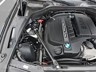 2015 BMW 5 Series Sedan 535i xDrive - miniatura 26