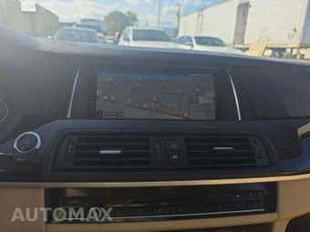 2015 BMW 5 Series Sedan 535i xDrive - miniatura 32