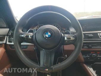 2015 BMW 5 Series Sedan 550i M SPORT LINE - miniatura 10