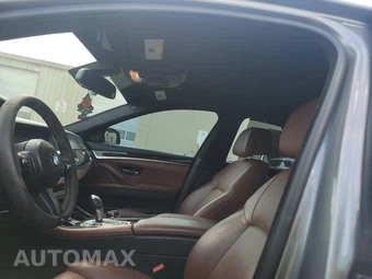 2015 BMW 5 Series Sedan 550i M SPORT LINE - miniatura 17