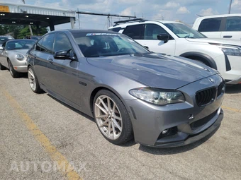 2015 BMW 5 Series Sedan 550i M SPORT LINE - miniatura 3